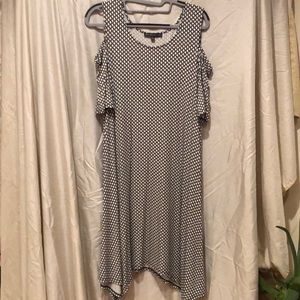 Medium Adrianna Papell black and white stretchy dress